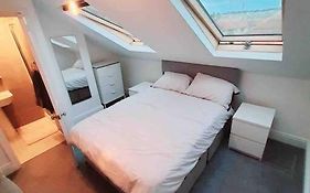 Stylish 2 Bedroom Maisonette In The Heart Of Gloucester Road
